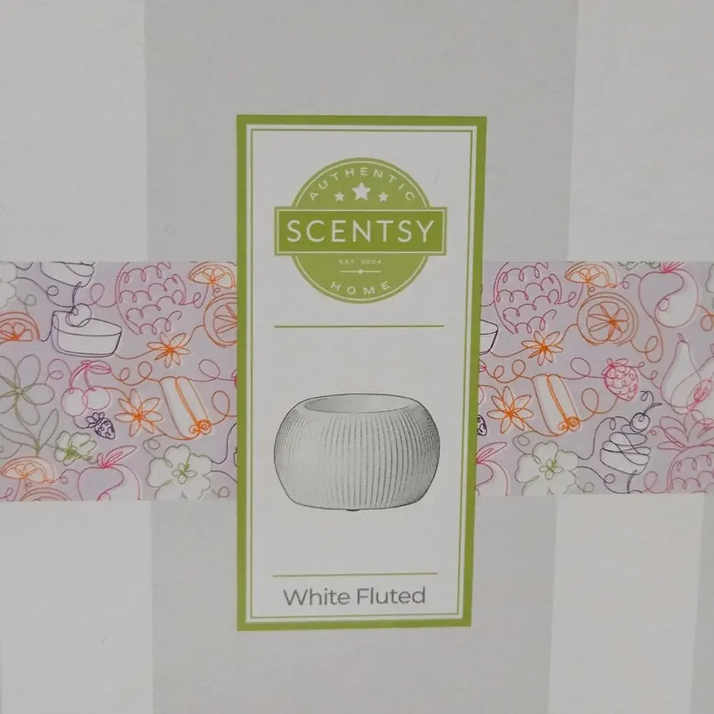 Scentsy White Fluted Wax Warmer 9W White New in Box